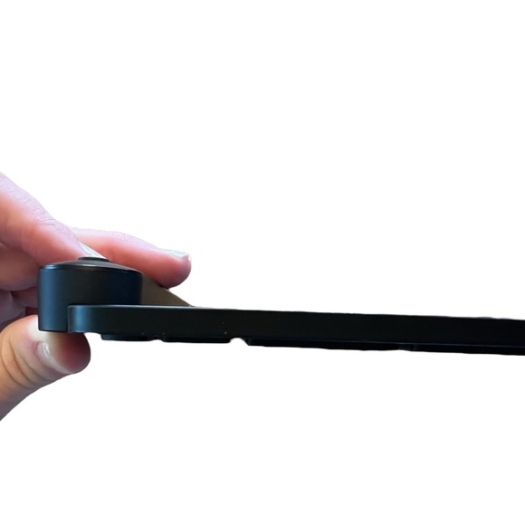 Logitech Easy Switch Button, Multi-Device Wireless Keyboard, Unifying Receiver - Picture 9 of 10